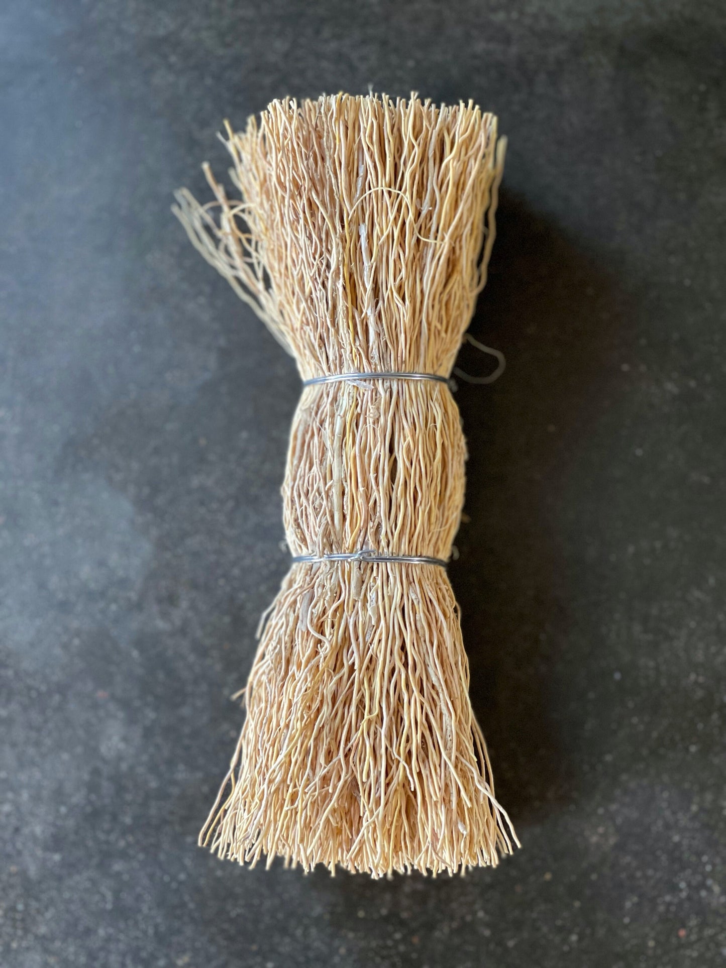 Double Sided Natural Dish Brush - Escobeta de Raíz